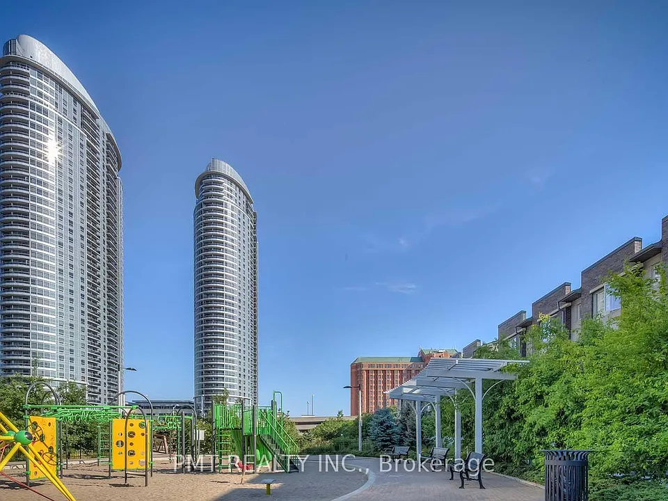 125 Village Green Sq #309