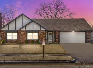1216 S 34th St, Broken Arrow, OK 74014