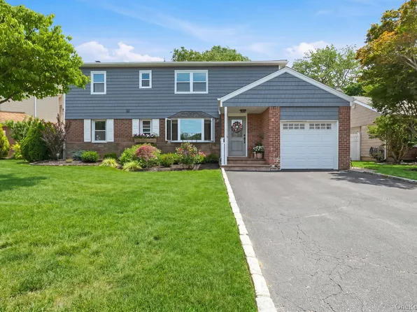 841 Willow Road, Franklin Square, NY 11010