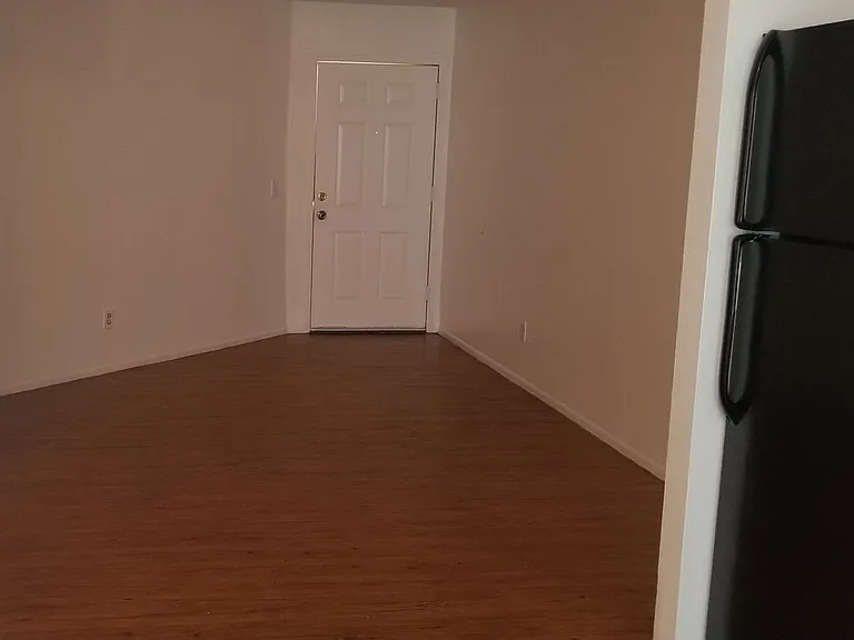 Kelso Vista Apartments — Photo 5