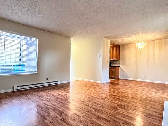 5th image of 2419 South Dr