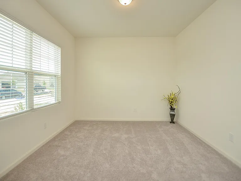 1025 Long Bay Ct — Photo 9