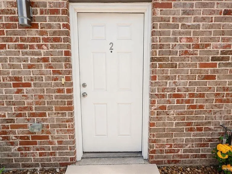 1417 S Xanthia St #2 — Photo 3