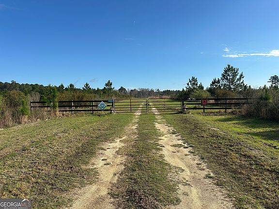 3rd image of 1334 Shady Ln