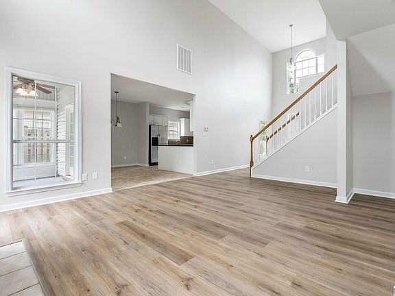 5th image of 1021 Stonecreek Dr