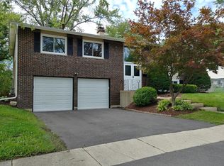 6118 Sherman Dr, Woodridge, IL