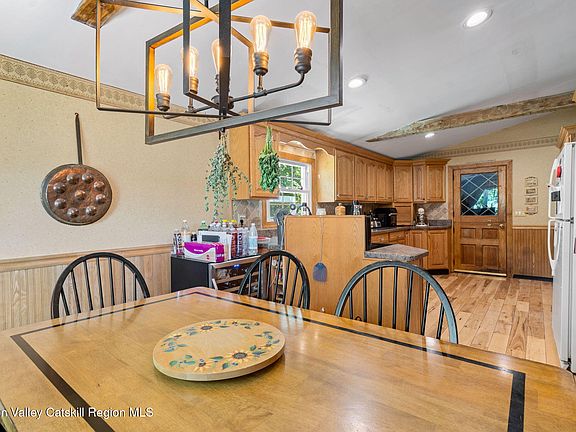 4th image of 174 Hardenburg Road