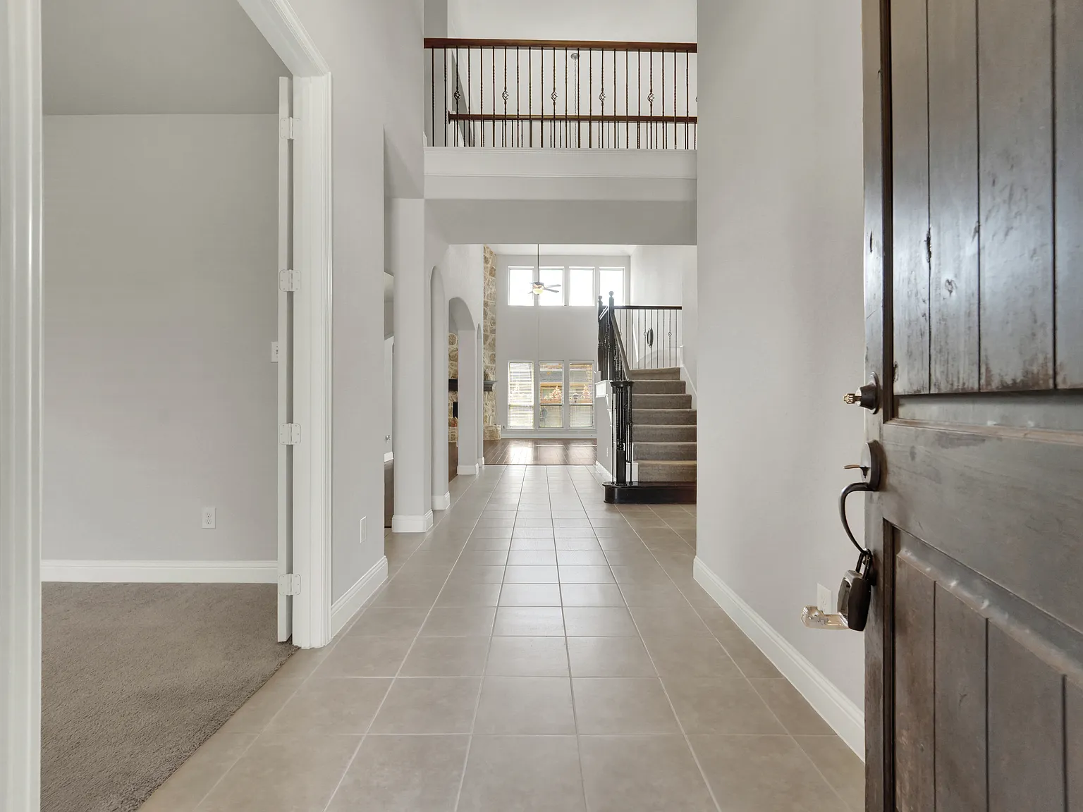 4 bed, 3540 sqft, $3,700 — Photo 4