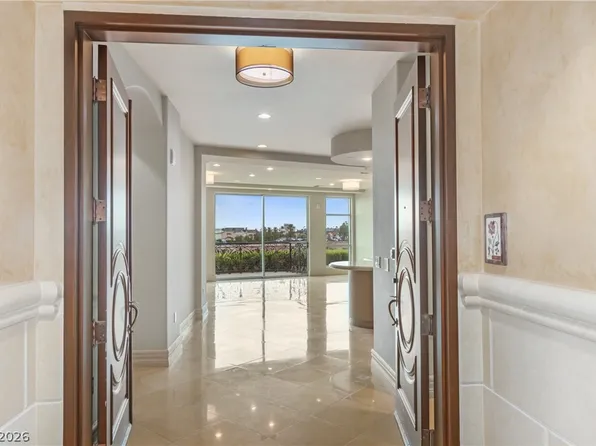 9101 Alta Dr #16, Las Vegas, NV 89144