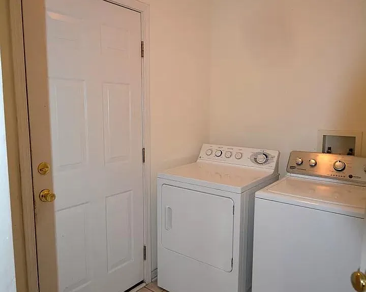203 Jessica Ct — Photo 14