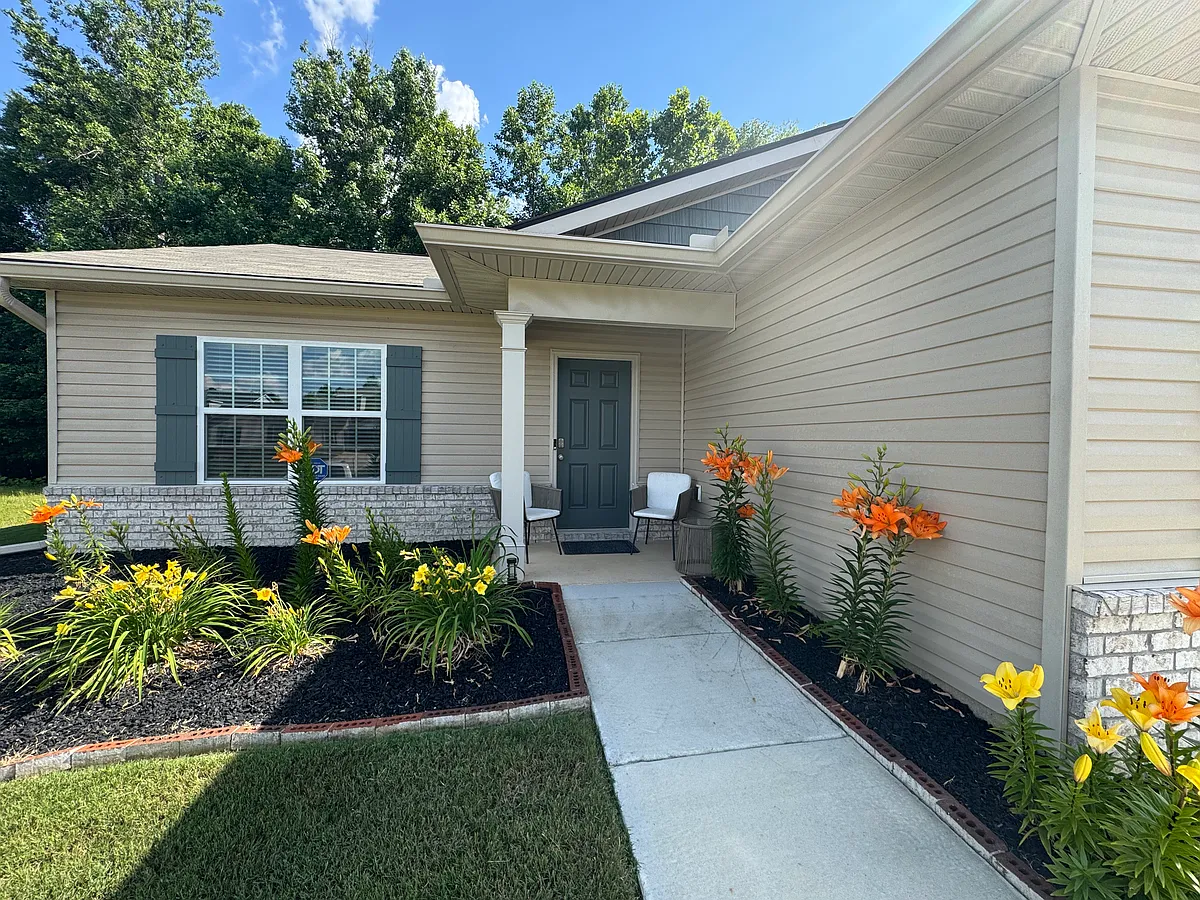 Building Photo - 6434 Sandy Bottom Dr