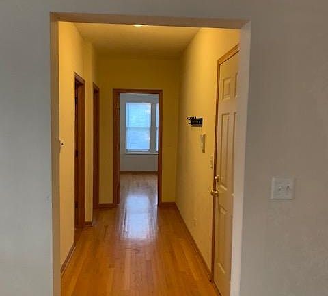 5th image of 2243 W Belmont Ave APT 3