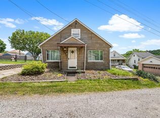 2778 1/2 Mill St, Aliquippa, PA 15001