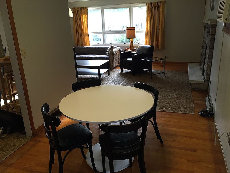 2nd image of 115 Hughes Pl