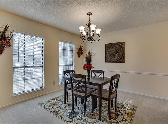 3rd image of 2732 Harmon Dr