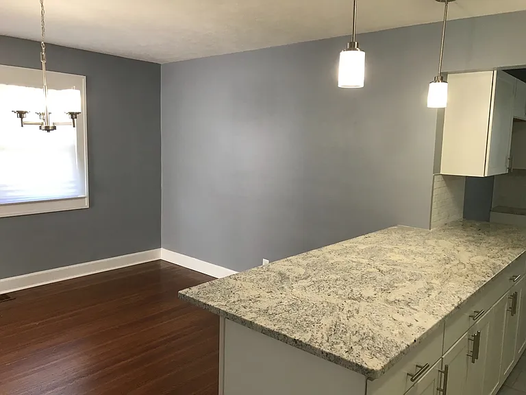 1408 N Euclid Ave — Photo 3