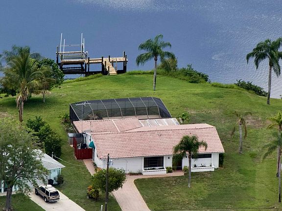 2nd image of 1075 SE Coral Reef Street