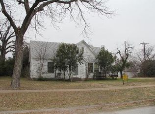 600 E Henry St, Hamilton, TX 76531