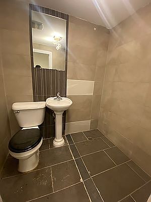 4th image of 246 Stanhope St #1I