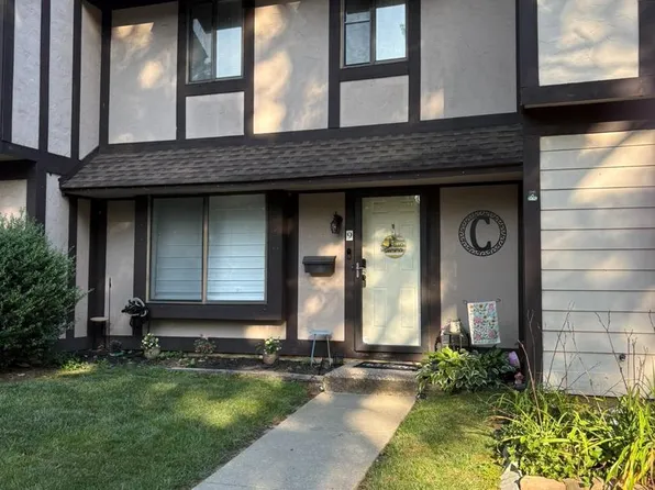 9 Mulberry Ct, Lumberton, NJ 08048
