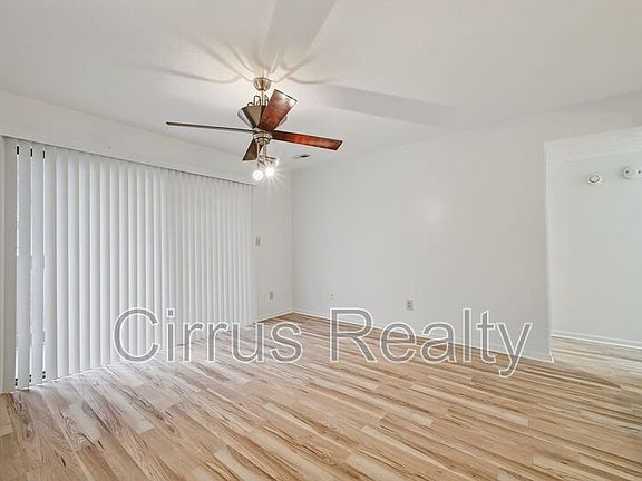 5th image of 124 Wells Ct