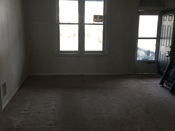 3rd image of 706 Green St