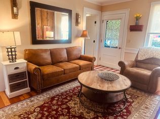 160 W C St UNIT B, Jacksonville, OR 97530