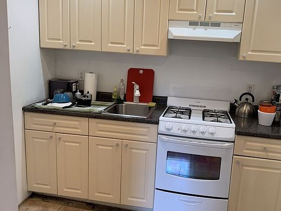 5th image of 161 Lafayette Ave APT 3A