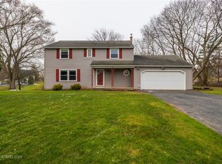 325 Shaftsbury Rd, Rochester, NY 14610