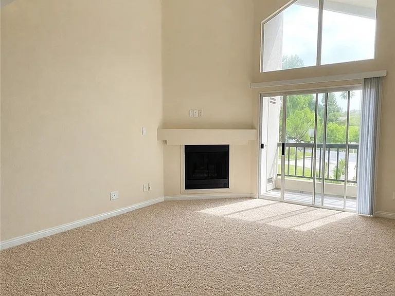 21500 Burbank #223 — Photo 1