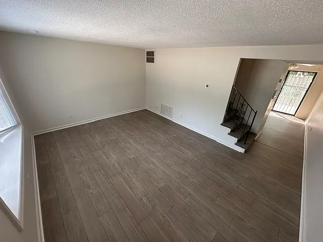 202 Seminole Trail - 1 — Photo 2