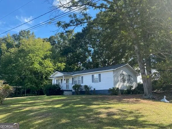3032 36th Ave SW, Lanett, AL 36863
