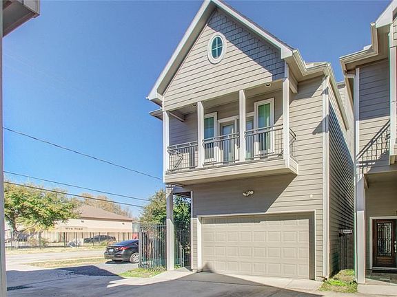 5th image of 902 W 20th St Unit A