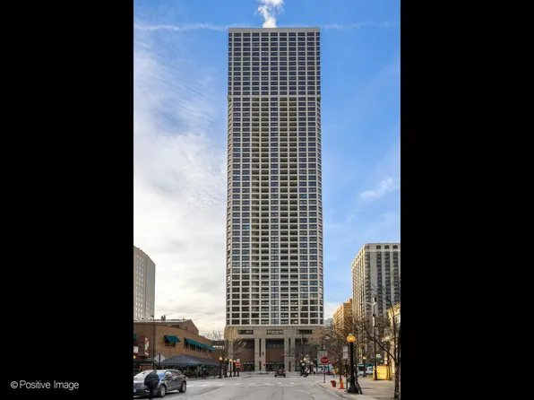 1030 N State St APT 29J, Chicago, IL 60610