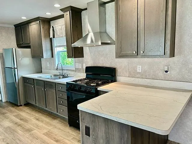 2 bed, 2.0 bath, 960 sqft, $1,235 — Photo 2