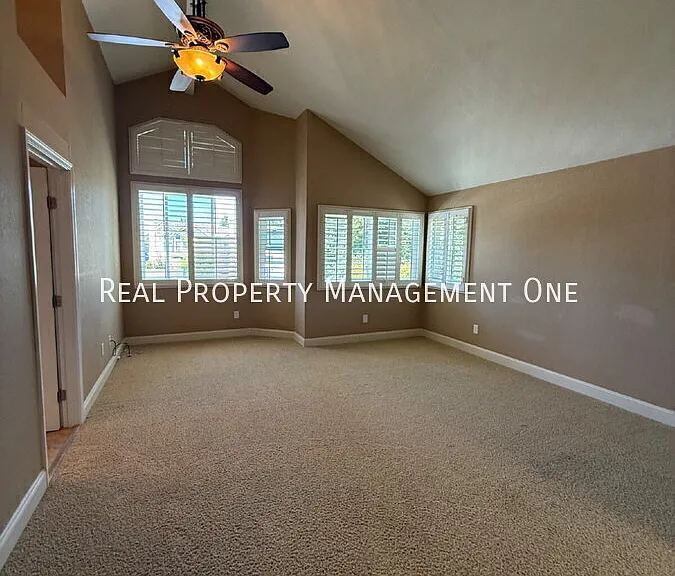 3010 Boardwalk St — Photo 20