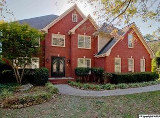 2906 Madrey Ln SE, Hampton Cove, AL 35763