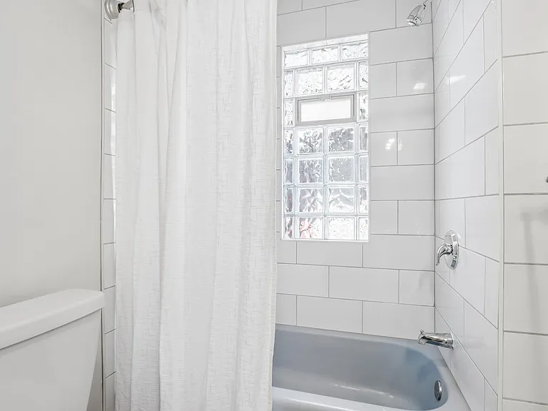 1660 N Marshall St #1 — Photo 31