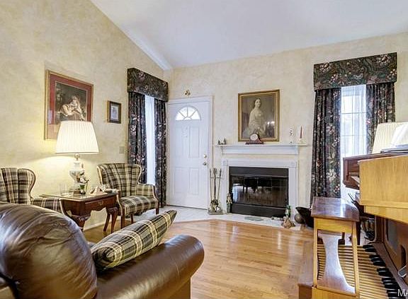 5th image of 844 Liberty Village Dr