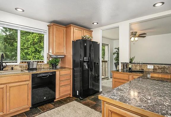 3rd image of 7325 Bridle Vale Pl NW