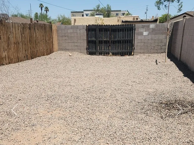 1514 E Roosevelt St — Photo 14