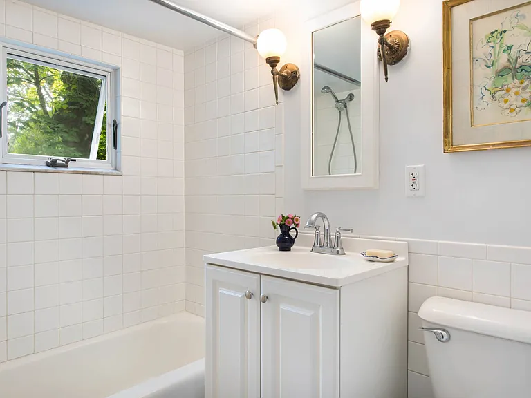 493 Abrahams Path — Photo 7
