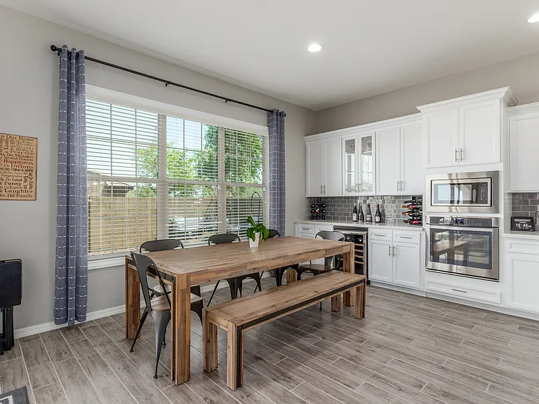 1342 E Milada Dr — Photo 12