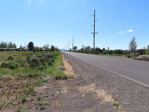 3rd image of 1200 Christmas Valley Hwy