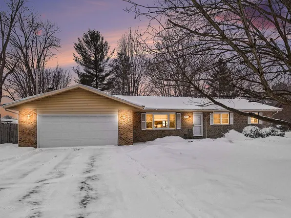 2896 Kim St, Saint Joseph, MI 49085