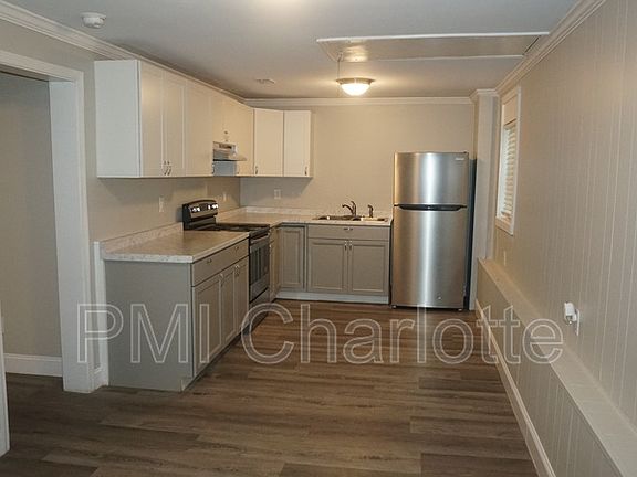 3rd image of 1204 Essex Ave