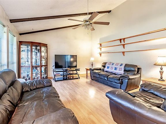 4th image of 3921 Lancelot Pl