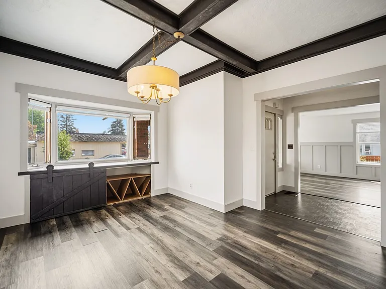 5703 N Regal St — Photo 26