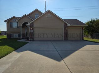 2101 E Timber Lane Cir, Derby, KS 67037