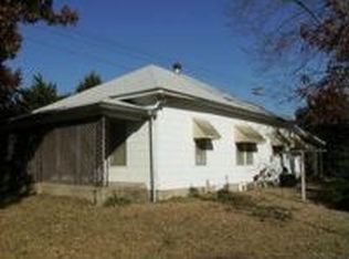 1422 N 3rd St, Neodesha, KS 66757